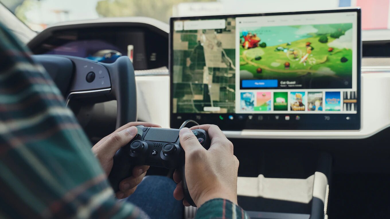 Tesla gaming feature - Tesla Driver Can Play Video game feature in moving cars
