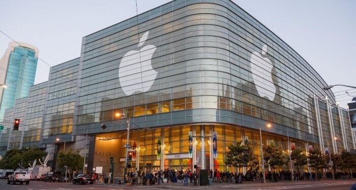 Apple Store 700x375 - Apple's Electric Car Project Faces Setback, Analyst Suggests Major Reorganization
