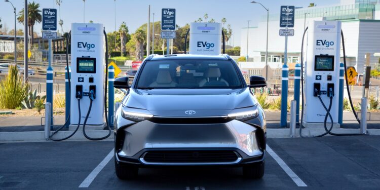 Toyota BZ4X owners in the United States will recieve on year of free EV fast charging 750x375 - Global sales of electric vehicles overtake hybrid cars for first time in 2021