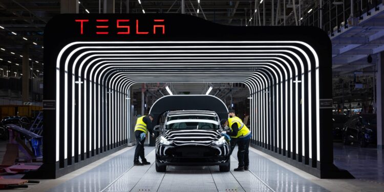 tesla giga berlin quality control 750x375 - Tesla Berlin Gigafactory officially opens, its 1st in Europe