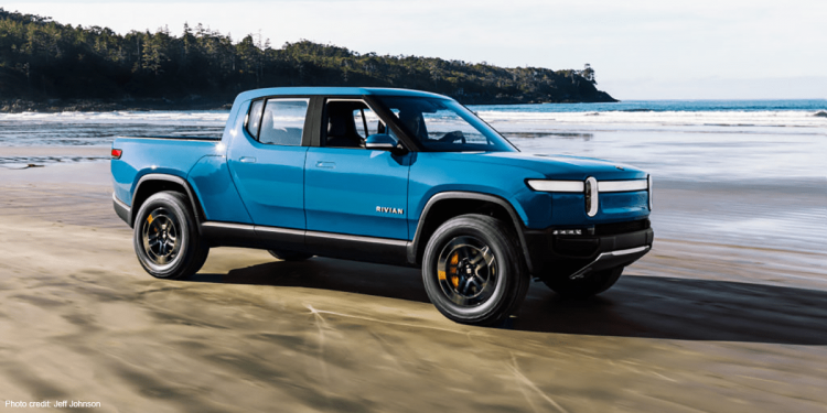 rivian automotive r1t 2020 01 min 750x375 - Rivian CEO RJ Scaringe Sees Limited Overlap with Tesla's Cybertruck in Electric Vehicle Market