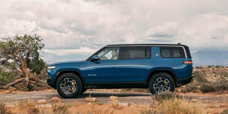 Rivian R1S 750x375 - Rivian Leads the Charge in US EV Market as Registrations Continue to Surge