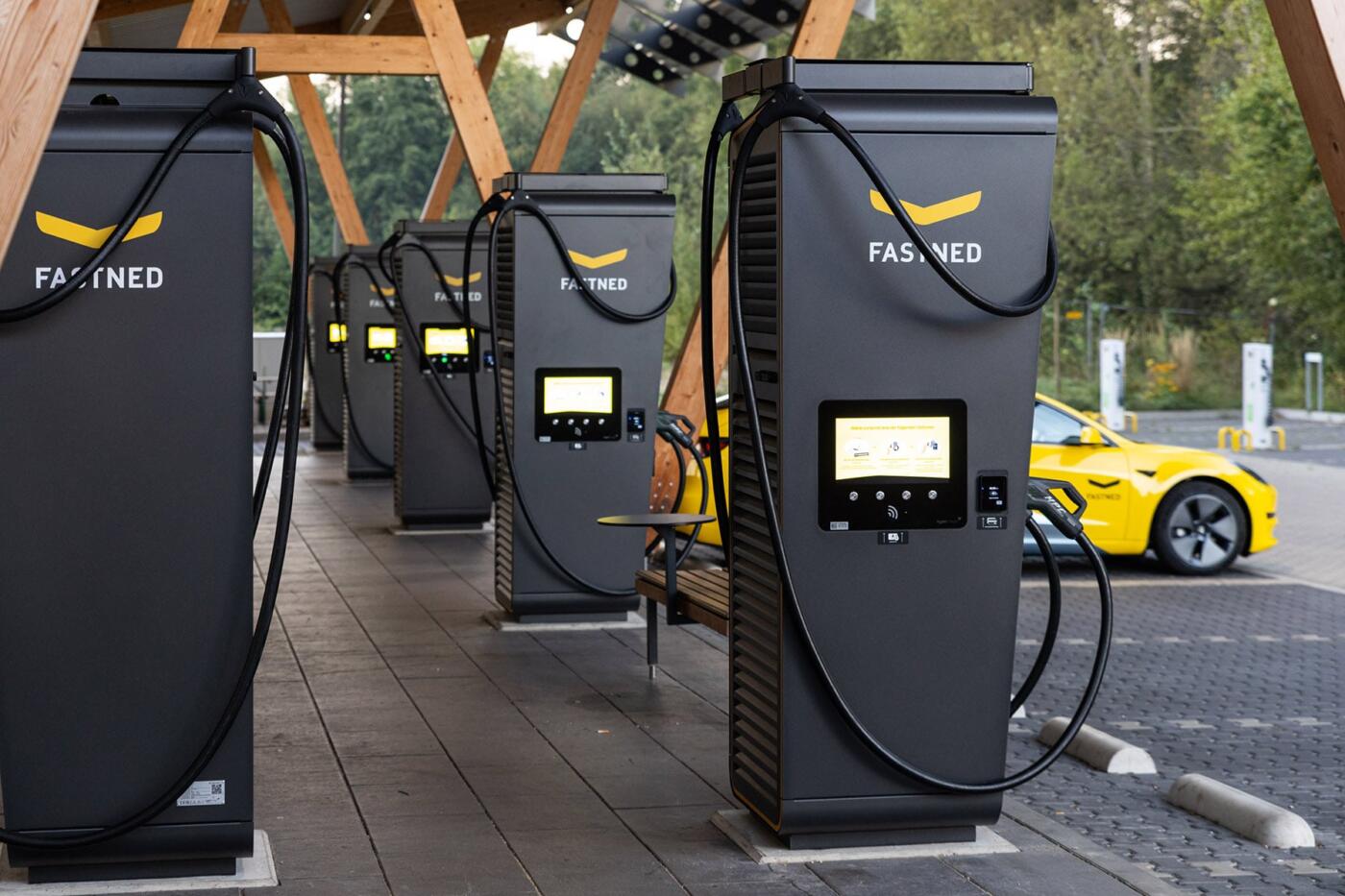 Fastned Bolsters Charging Infrastructure With Record Breaking Expansion Fastned Bolsters Charging Infrastructure With Record Breaking Expansion