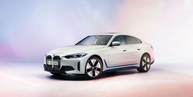 BMW i4 - BMW begins i4 electrical vehicle deliveries to buyer three months earlier
