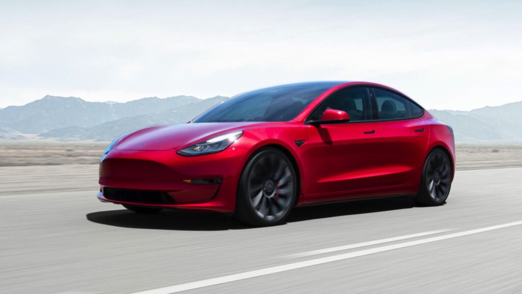 Tesla Offers $10,000 Discount for Trading in Internal Combustion Vehicle in Singapore