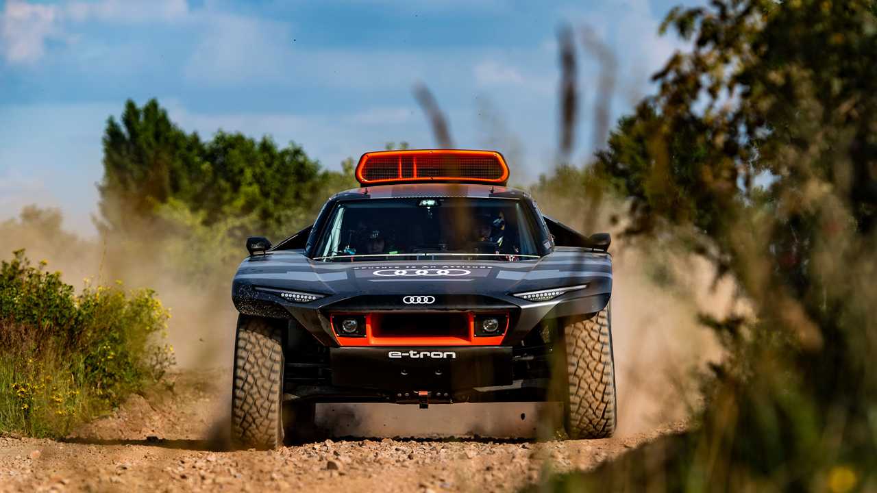 2022 audi rs q e tron - Audi RS Q e-tron, the debut electric car at the 2022 Dakar Rally