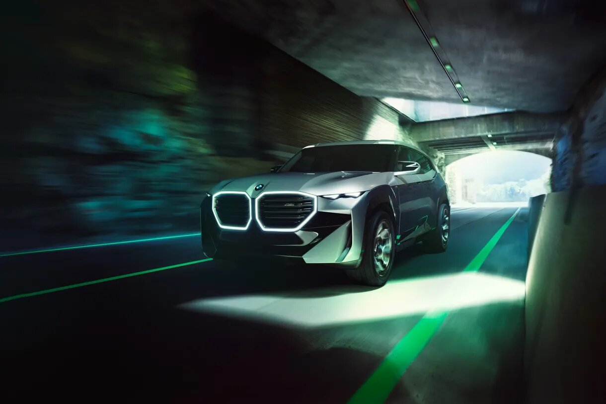 BMW CM - BMW shows off its new concept XM plug-in hybrid electric vehicle