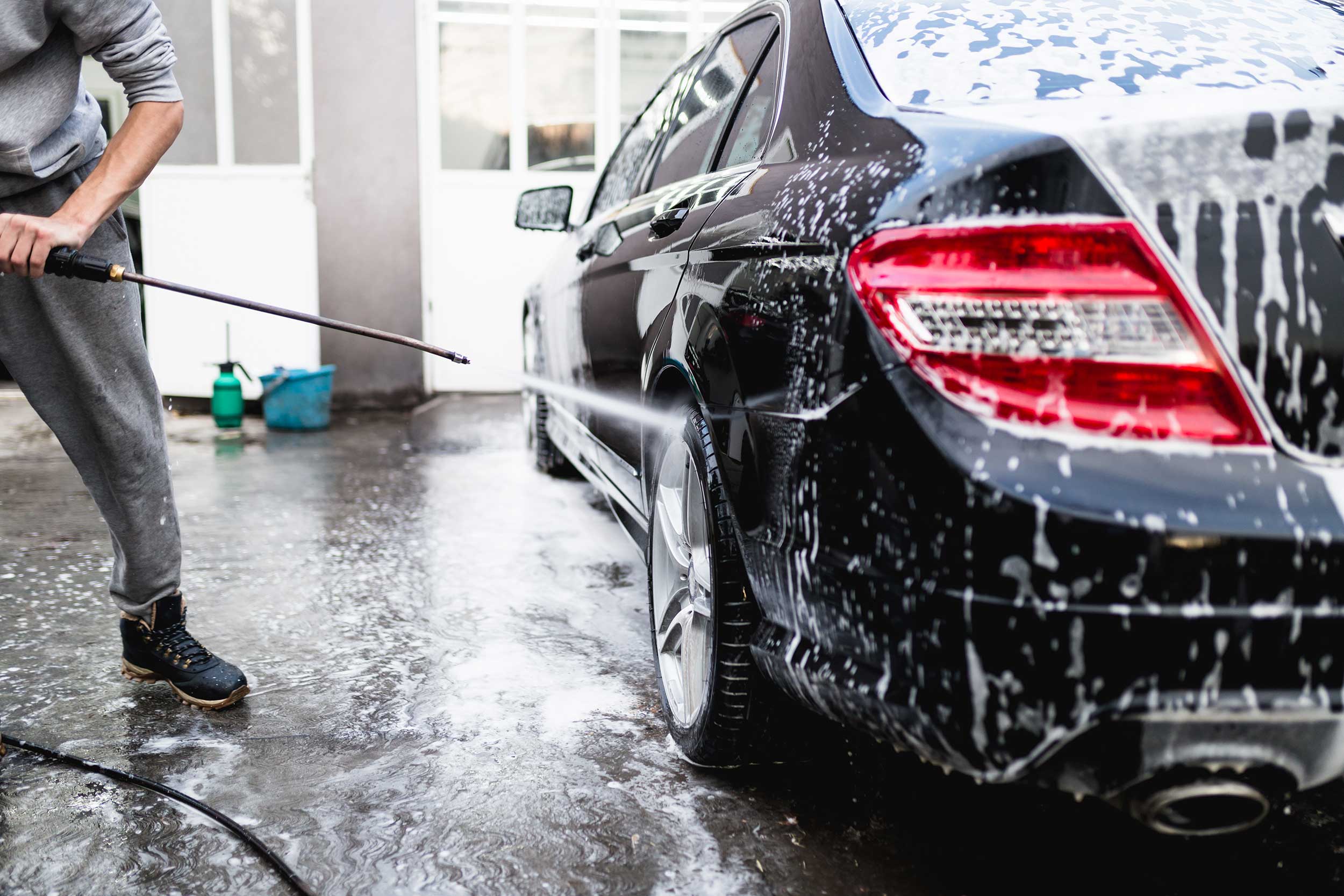 Electric Car Wash - Can an electric car be washed with water, just like treating a normal car?