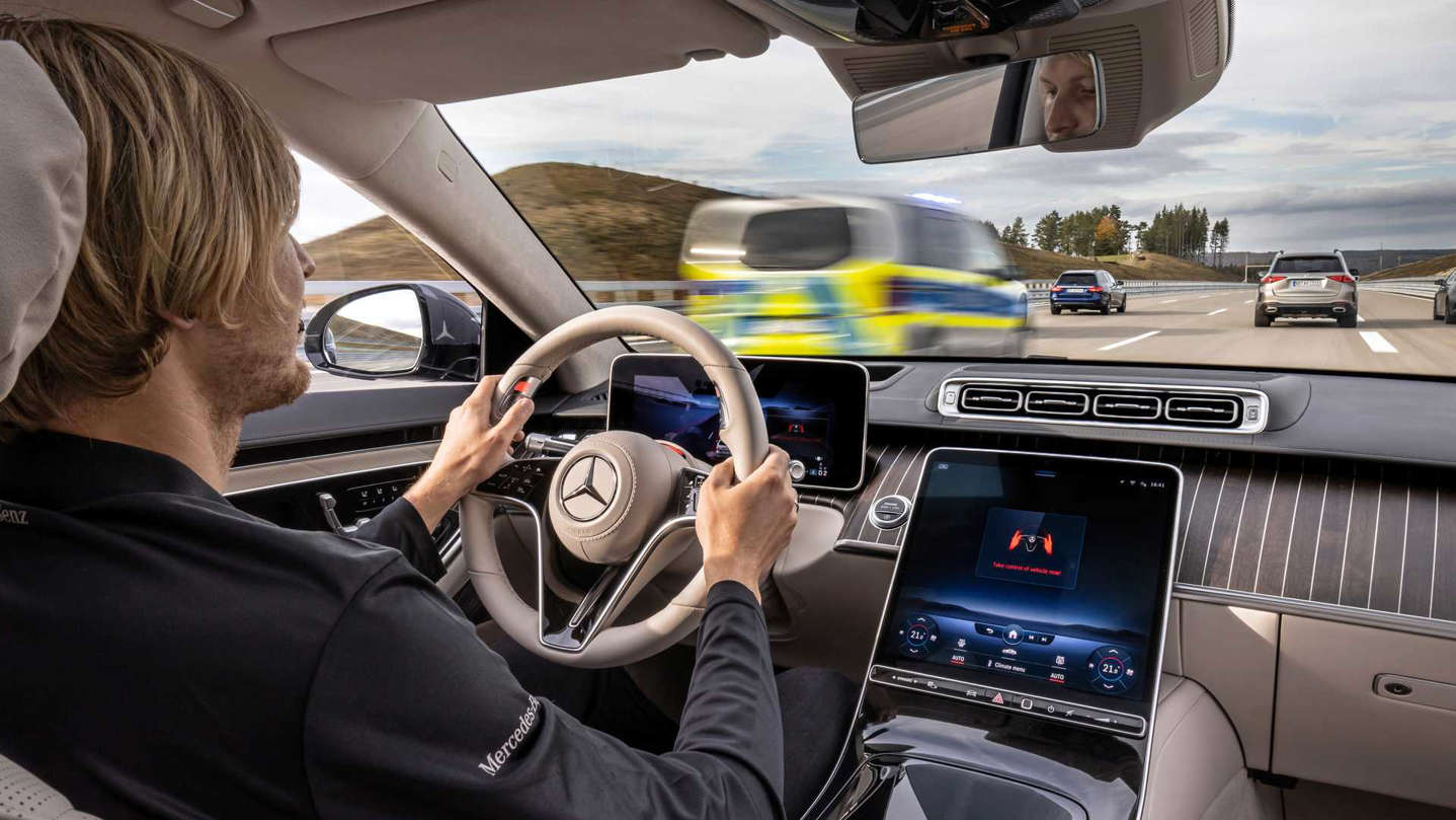 Mercedes Recieves Worlds First International Approval For Level 3 Autonomous Driving Tech - Mercedes Recieves World's First International Approval For Level 3 Autonomous Driving Tech
