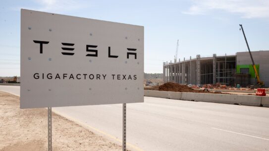 Tesla Factory Austin Texas 543x305 - Tesla officially moves corporate headquarters from Silicon Valley to Austin