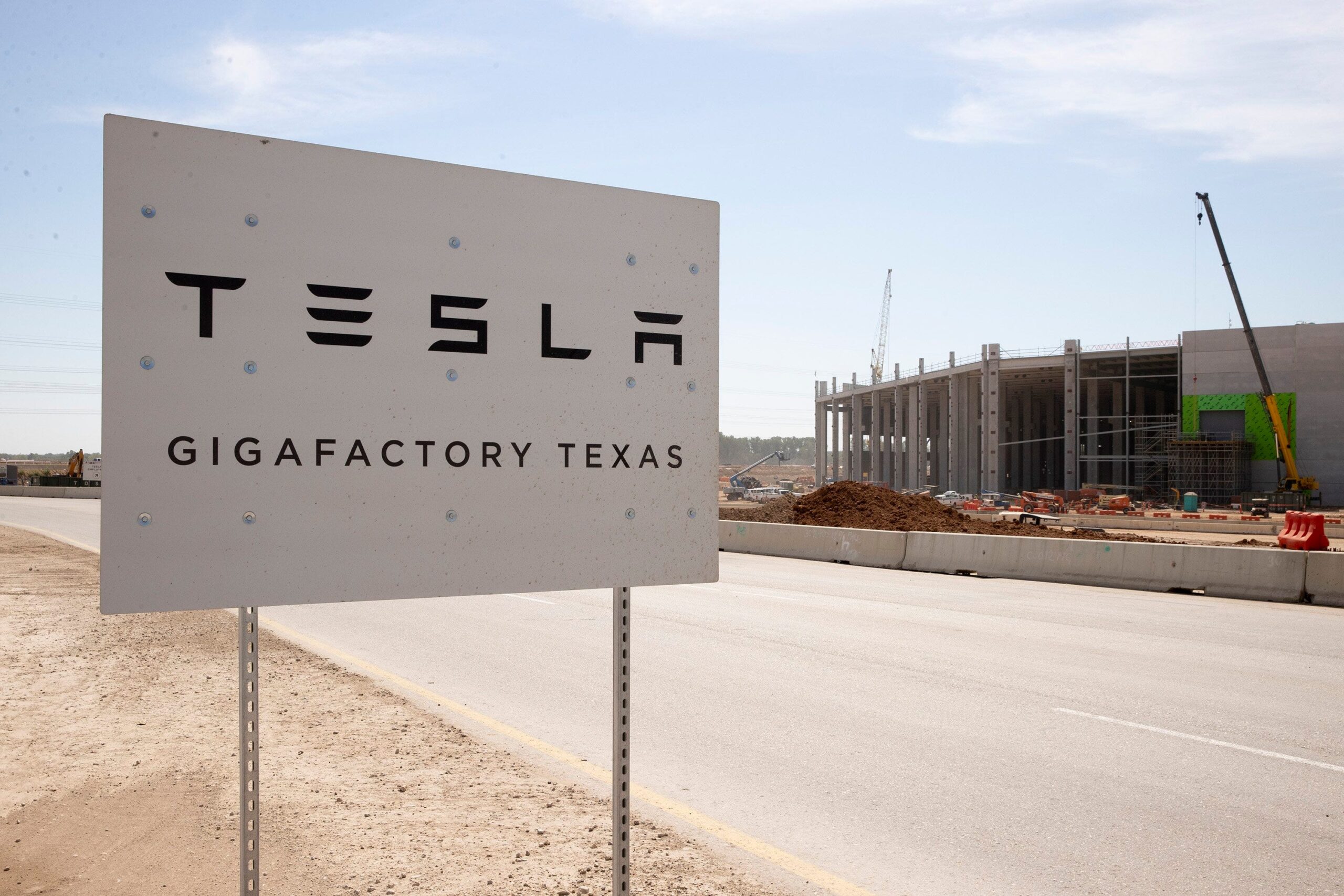 Tesla Factory Austin Texas scaled - Tesla officially moves corporate headquarters from Silicon Valley to Austin