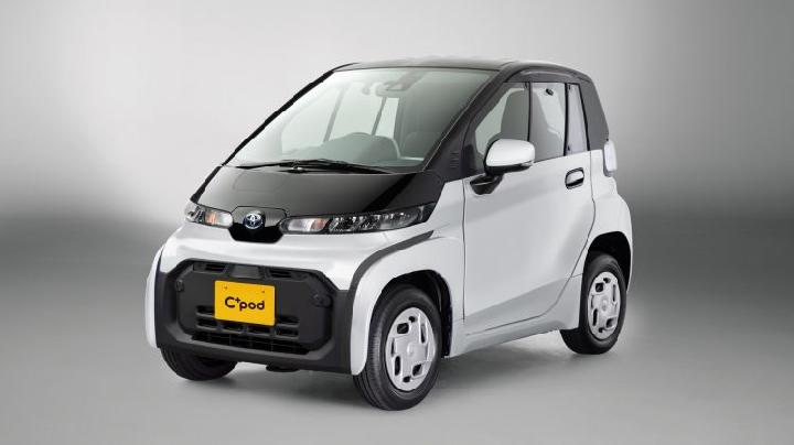 Toyota Cpod - The Toyota C+Pod has a range of 150 km before the battery is recharged