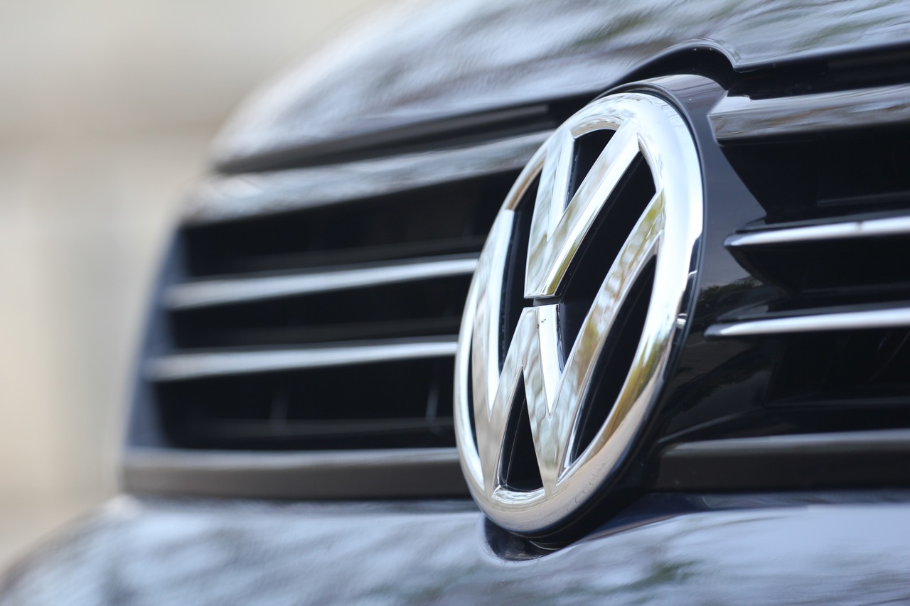 Volkswagen car logo - Volkswagen cooperate with Bosch to develop electric vehicles software