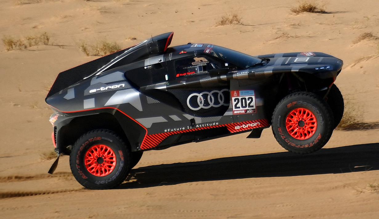 Audi RS Q e tron 5 - Audi Q e-tron Hybrid System Rises Podium at Stage Six of the 2022 Dakar Rally
