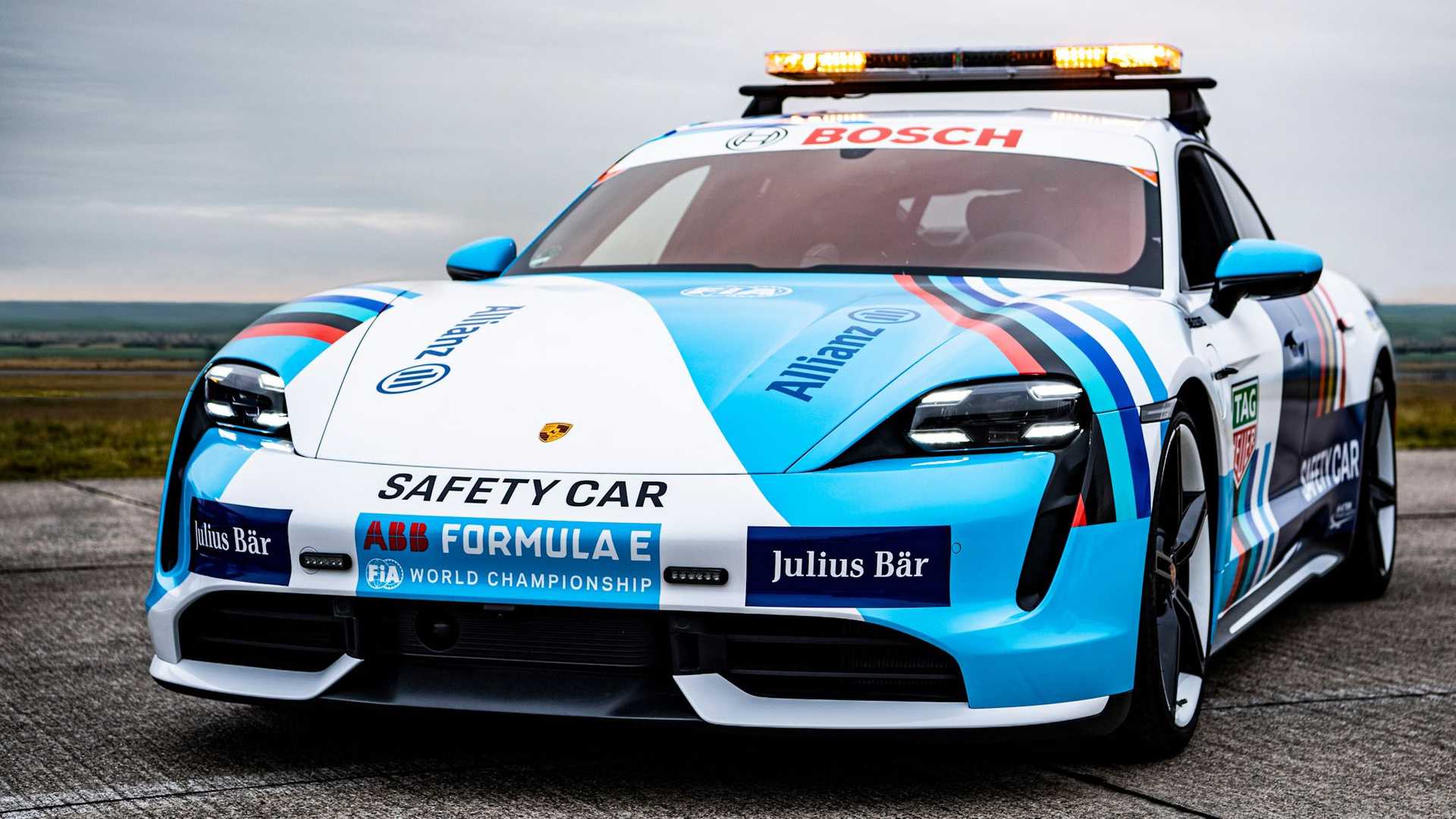 Porsche Taycan Turbo S 2 - Porsche Taycan Turbo S Becomes the 2022 Formula E Safety Car