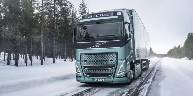 Volvo Trucks 1 750x375 - Volvo Trucks introduces new safety features for its electric trucks