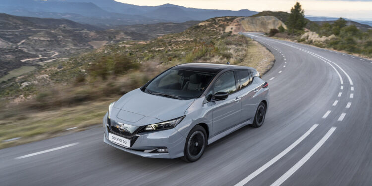 Nissan Leaf 1 750x375 - 2022 Nissan Leaf comes with a fresh look and two battery options