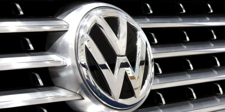 Volkswagen 750x375 - Volkswagen recall more than 100,000 plug-in hybrid vehicles on fire risk