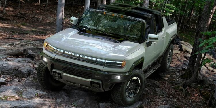 Hummer EV 750x375 - GM received more than 65,000 reservations for electric GMC Hummer pickups and SUVs