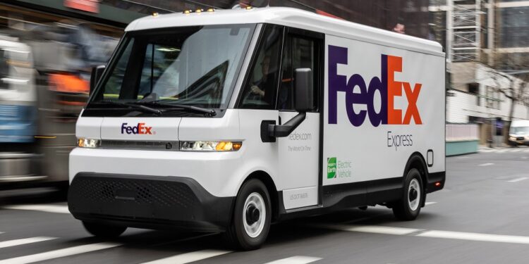 BrightDrop Zevo 600 with FedEx sets Guinness World Record with 258 miles on a single charge