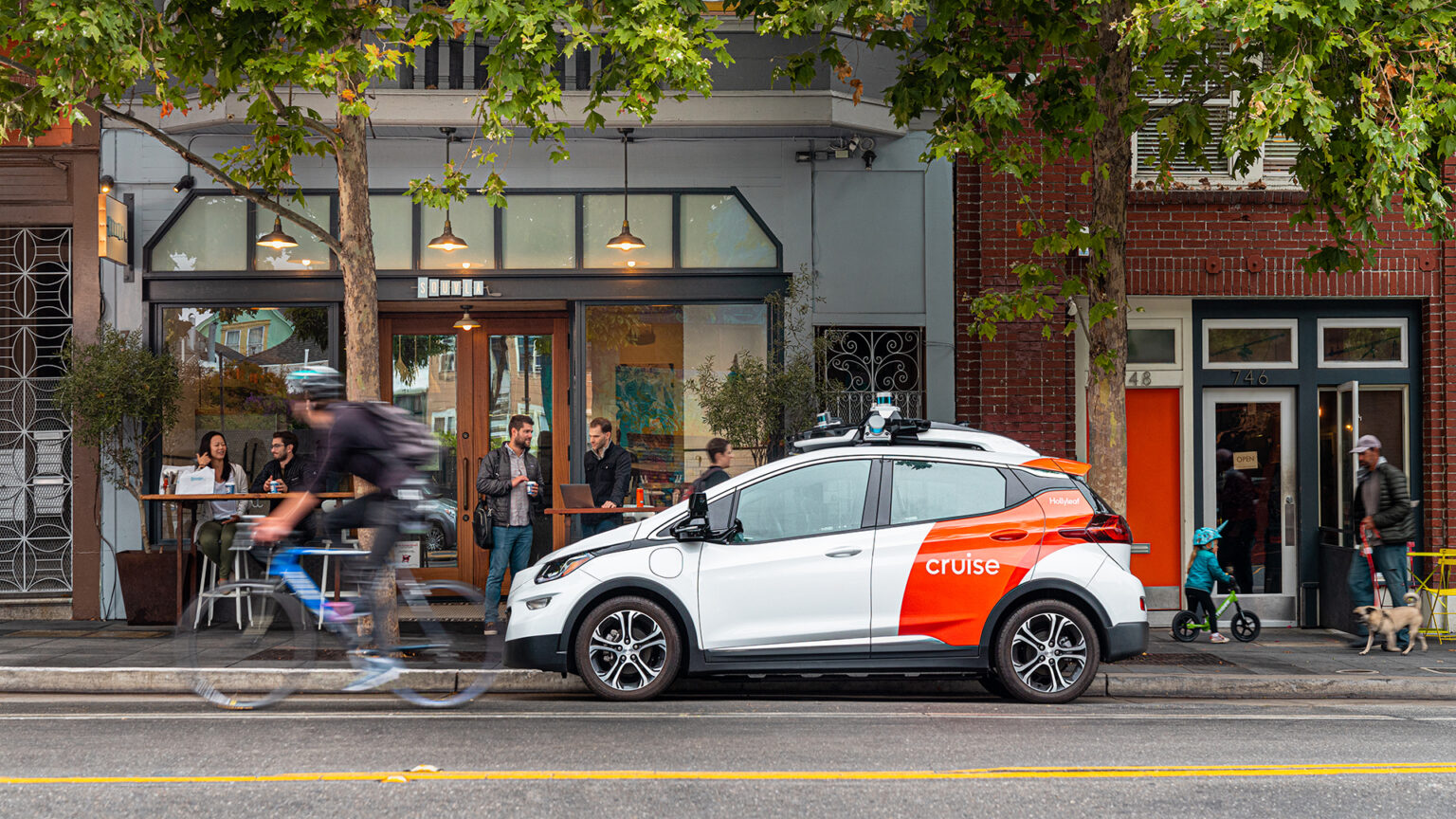 Here’s what happens when police pull over autonomous Chevrolet Bolt Cruise