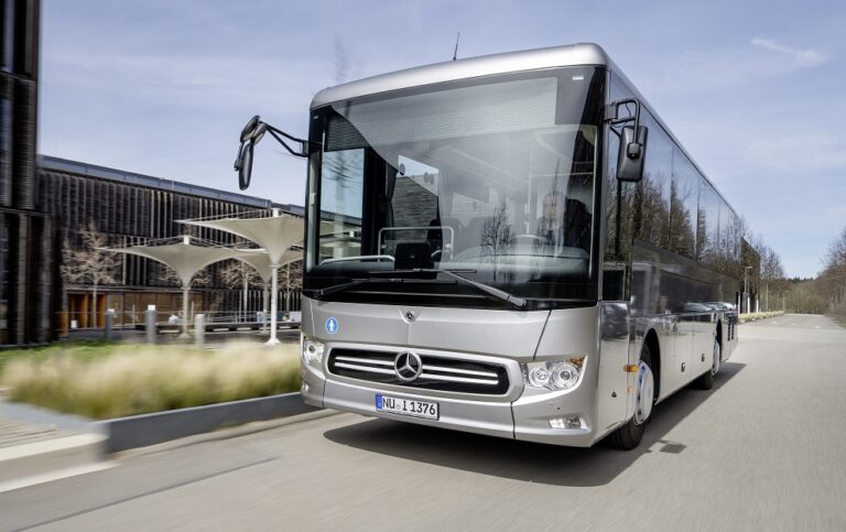 Daimler Introduced The Mercedes-Benz Intouro Bus With Hybrid Module ...