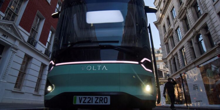 Vola Electric Truck 750x375 - Volta Trucks unveils two smaller electric truck for urban delivery