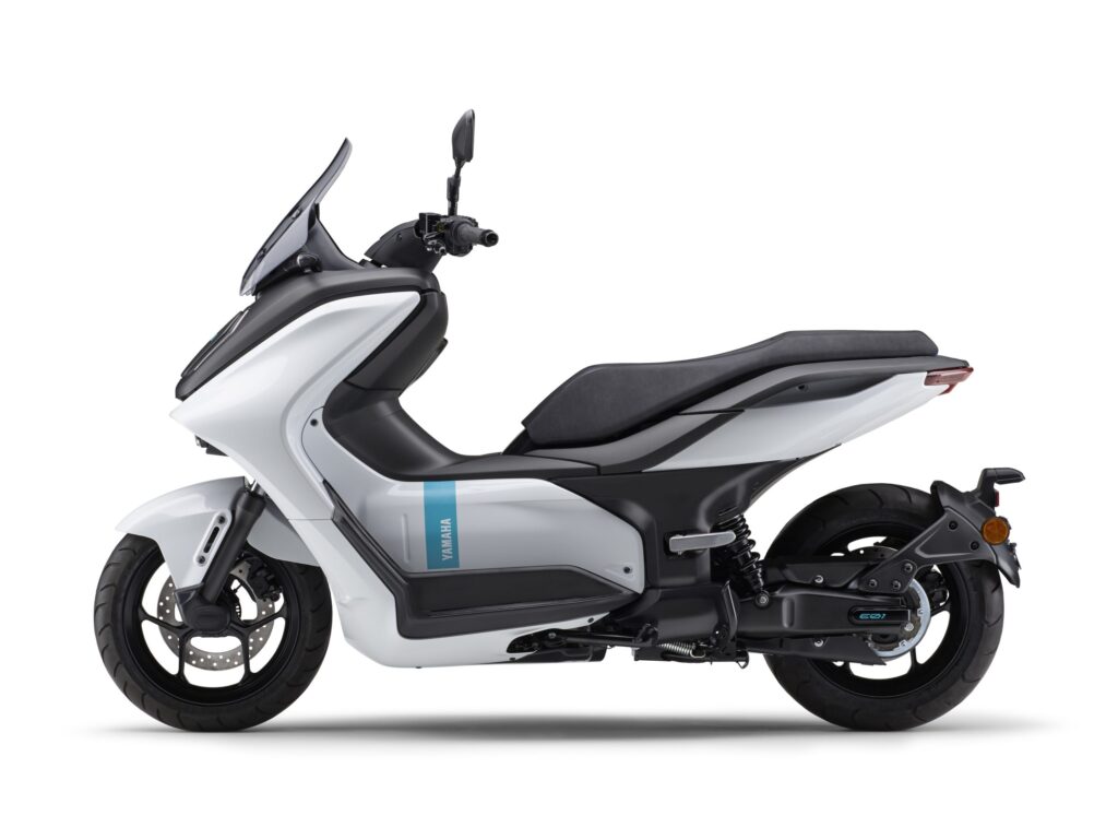 Up Close with Y-Connect on Yamaha E01 Electric Scooter