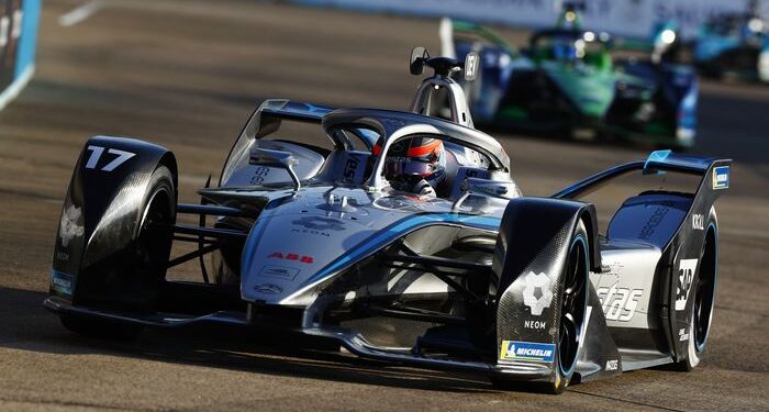 Nyck de Vries wins in the second race of German Formula E 2022 700x375 - Nyck de Vries wins in the second race of German Formula E 2022