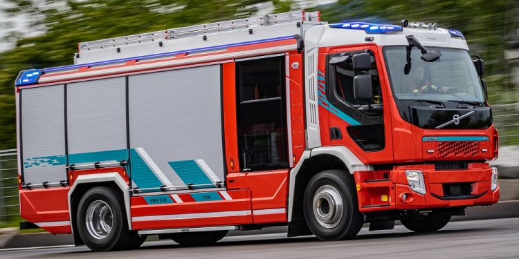 AT Electric 2 750x375 - Rosenbauer introduces its new electric fire vehicle lineup