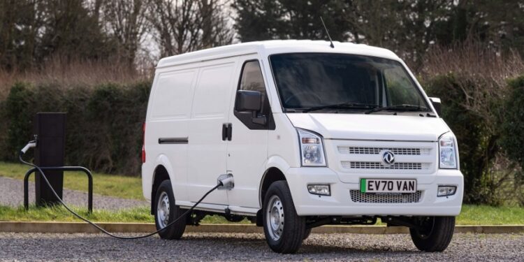 DFSK EC35 electric van 1 750x375 - DFSK EC35 electric van specifications : dimensions, price and range