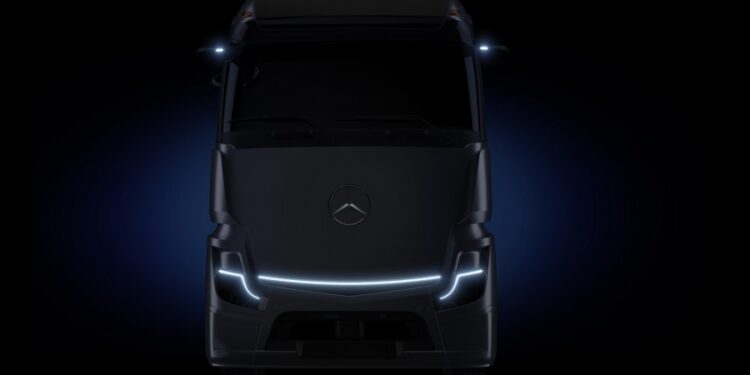 Mercedes Benz eActros LongHaul 1 750x375 - Daimler revealed Mercedes-Benz eActros LongHaul teaser, launching this year