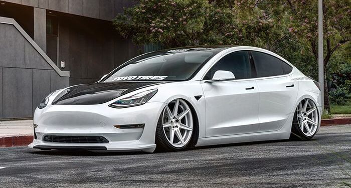 The Bagged-style Tesla Model 3, exposed legs creeping and beautiful ...