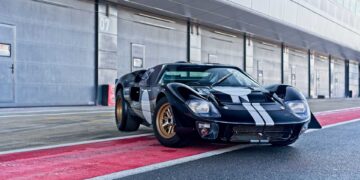 everrati ford gt40 ev 360x180 - This Ford GT40 EV restomod By Everrati has 700-volt architecture and 800 hp