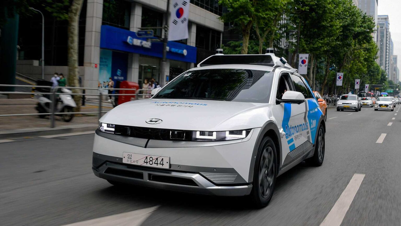 RoboRide : ride hailing service with Level 4 autonomous Ioniq 5