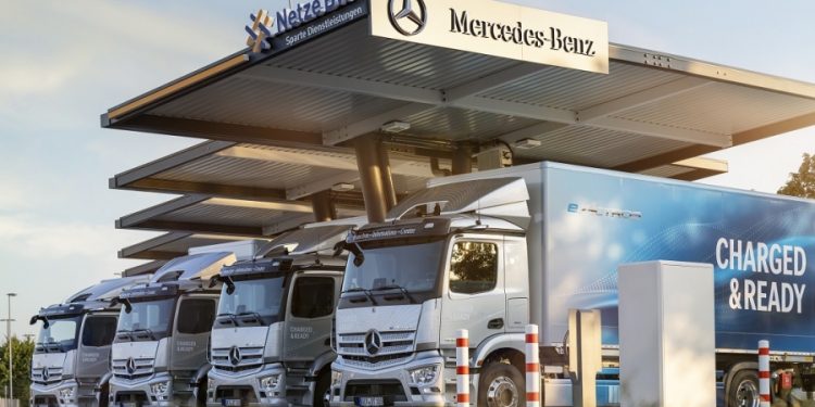 Daimler Truck opens electric truck charging station 1 750x375 - Daimler Truck opens electric truck charging station, can be used for various manufacturers
