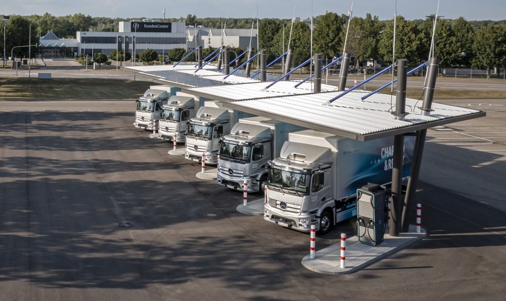 Daimler Truck opens electric truck charging station 4 1024x609 - Daimler Truck opens electric truck charging station, can be used for various manufacturers