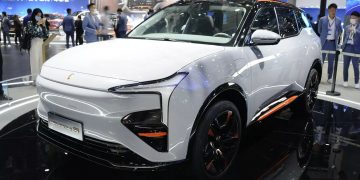 Evergrande Hengchi 5 electric SUV gets 37,000 pre-orders in two weeks