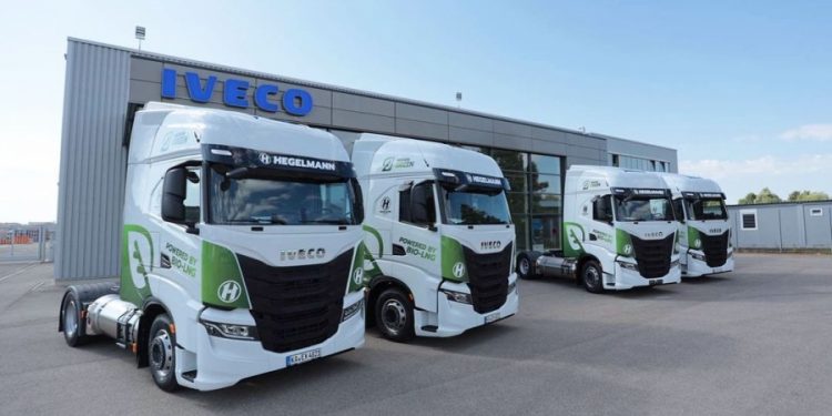 Iveco S Way LNG Iveco S Way CNG 750x375 - Iveco receives order for S-Way LNG dan S-Way CNG emission-free truck from Hegelmann Group