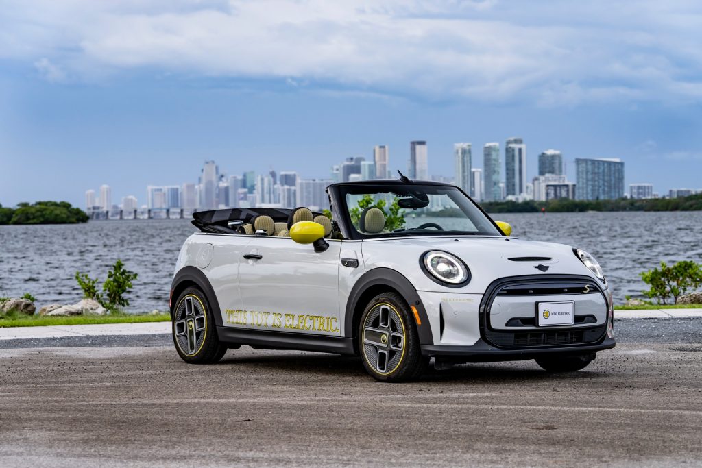 Everything You should know about MINI Cooper SE Convertible EV MINI Cooper SE Convertible EV