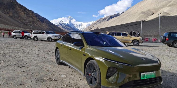 NIO ET7 owner reaches to Mount Everest base camp with electric sedan 1 750x375 - NIO Backs Startup Focused on High End EVs for Ultra Luxury Off Road Market  - report