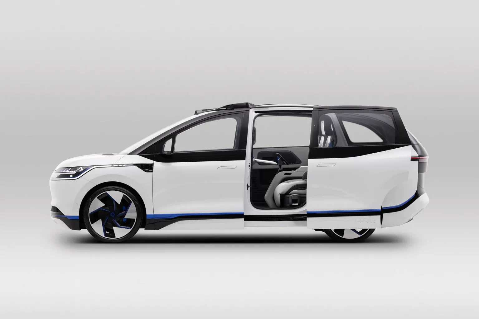 Baidu claims Apollo RT6 has better autonomous mobility technology than Tesla