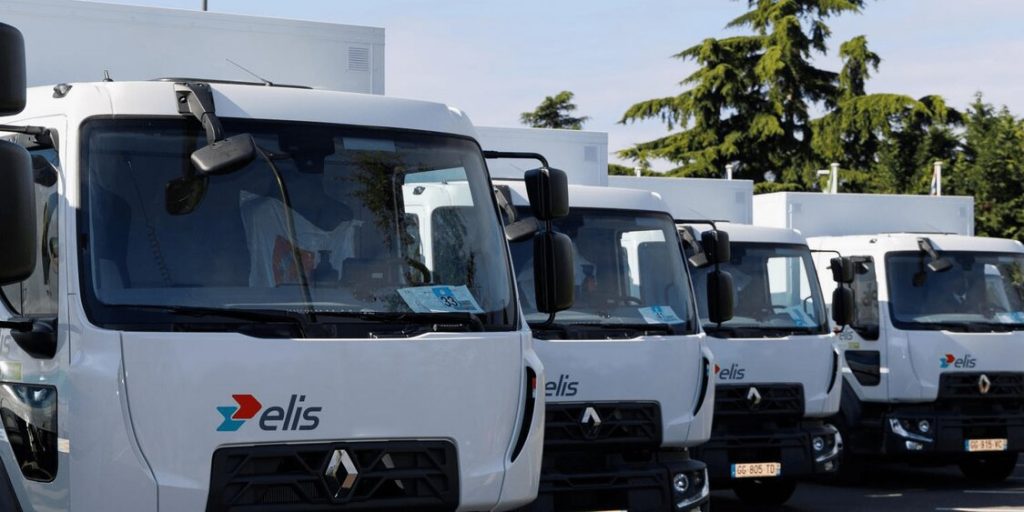French textile company Elis gears up start decarbonising fleet with Renault e-trucks French textile company Elis gears up start decarbonising fleet with Renault e-trucks
