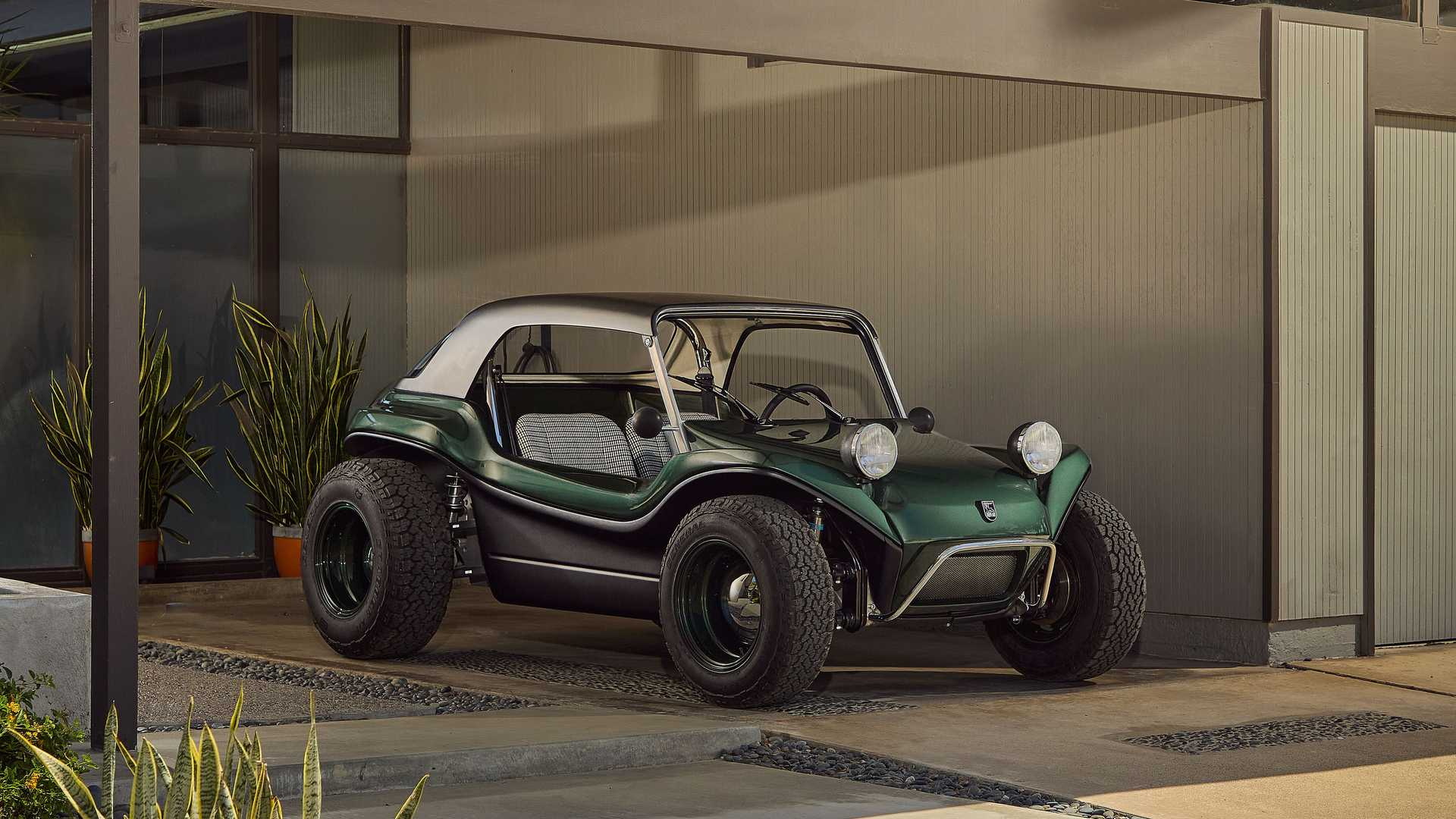 Meyers Manx 2.0 is an electric dune buggy with retro look and rane up to 300 miles