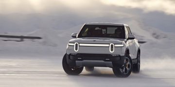 Rivian testing dual-motor versions of R1T pickup and R1S SUV in the wild