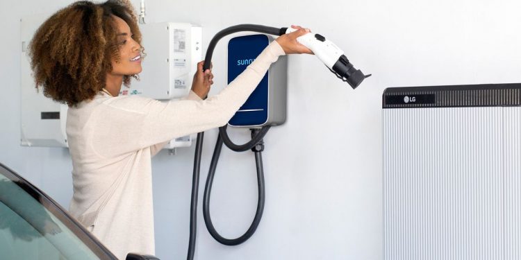 Sunrun launches Level 2 electric vehicle charger with Solar Power