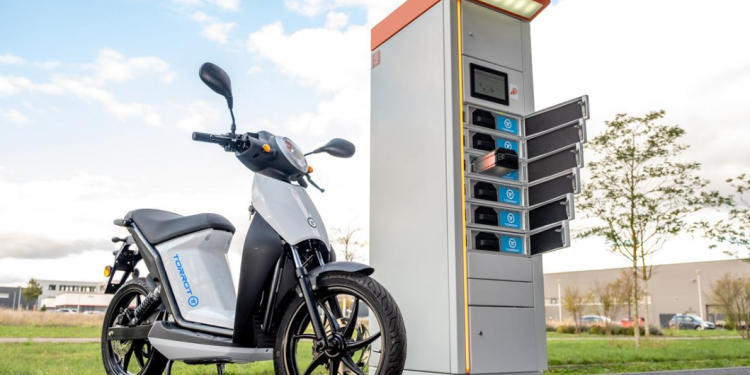 Swappable battery startup Swobbee Joins Honda, KTM, Yamaha, and Piaggio ...