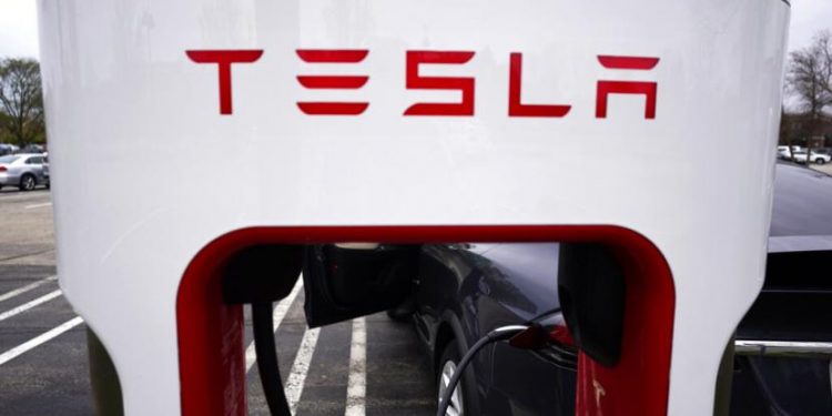 Tesla will start three-for-one stock split on August 25, 2022