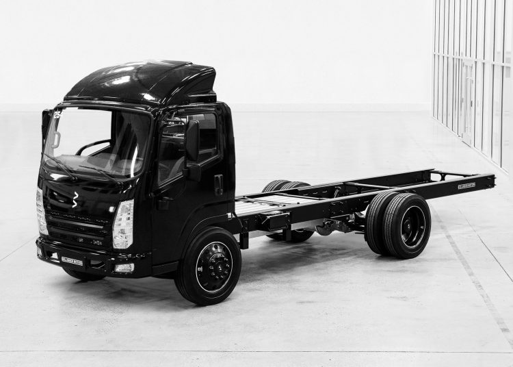 Bollinger Motors Reveals B4 Electric Class 4 Fleet Truck With Range Up ...