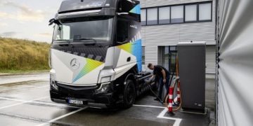 Mercedes-Benz eActros LongHaul specifications